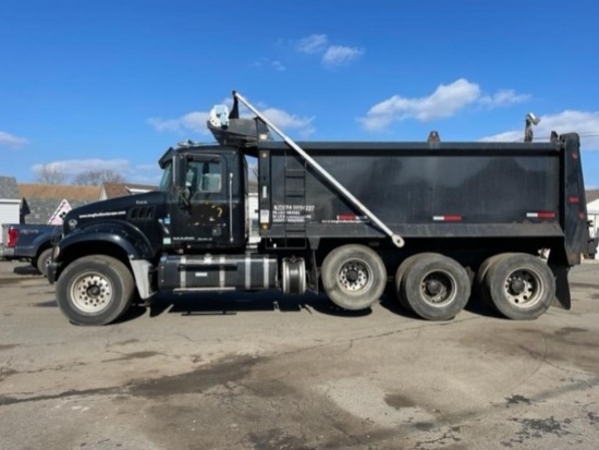 2014 Mack GU713 Tri-Axle Dump Truck