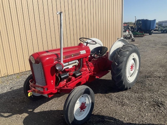 1959 Ford 671 Tractor