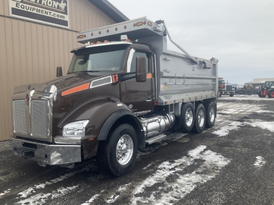 2018 Kenworth T880 Tri Axle Dump Truck