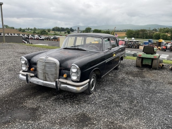 ** AS IS ** 1965 Mercedes- Benz 180 Sedan