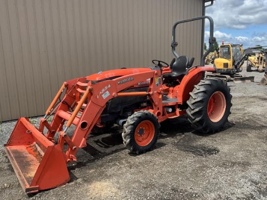 Kubota L4740 Tractor