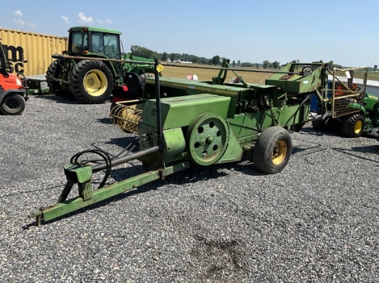 John Deere 336 Square Baler