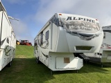 2011 Alpine 5th Wheel Travel Trailer