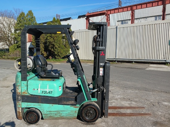Mitsubishi FGC15K 3,000lb Forklift - Triple Mast