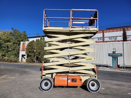2013 JLG 4069E 40ft Scissor Lift
