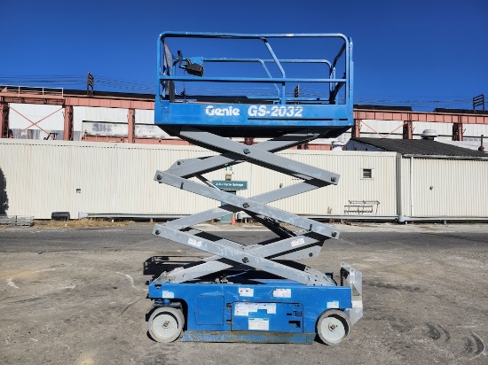 2014 Genie GS2032 20ft Scissor Lift