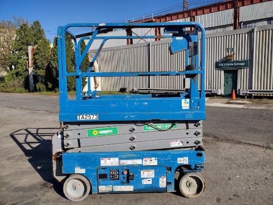 2016 Genie GS-1930 19ft Scissor Lift