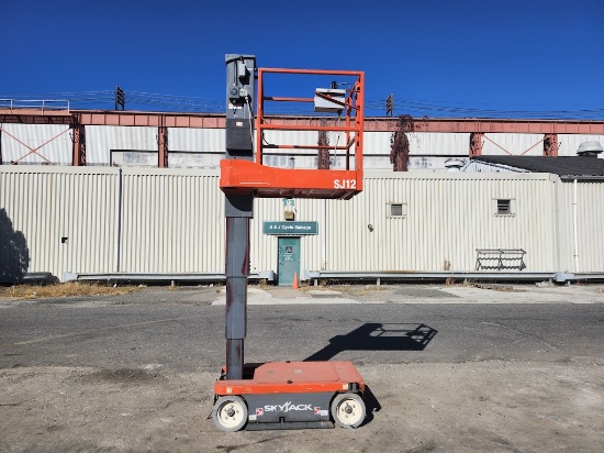 2014 Skyjack SJ12 12ft Scissor Lift