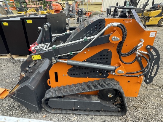 Brand New Landhero LDH-T460 Mini Skid Steer (N69E)