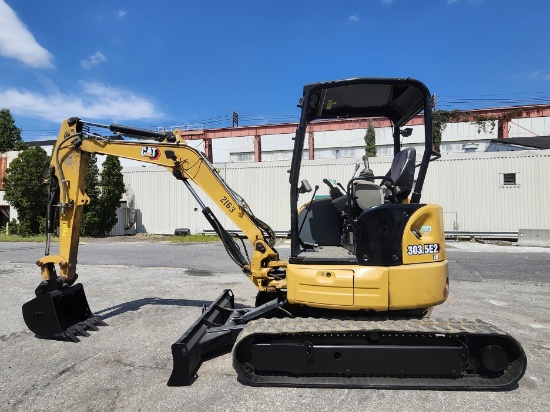 2017 Caterpillar 303.5 E2 Mini Excavator