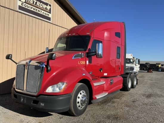 2016 Kenworth T680 Sleeper Cab Tractor Truck