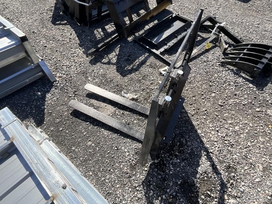 New Future Mini Skid Steer Pallet Forks