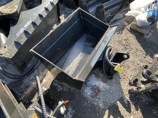 New Future 5T Hydraulic Tilt Bucket 35"