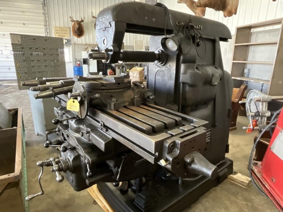 Cincinnati No.3 Milling Machine W/ Dies & Bits