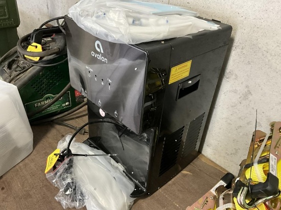 New Bottleless Water Cooler and Heater