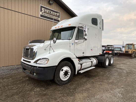 2003 Freightliner Columbia Sleeper Tractor Truck