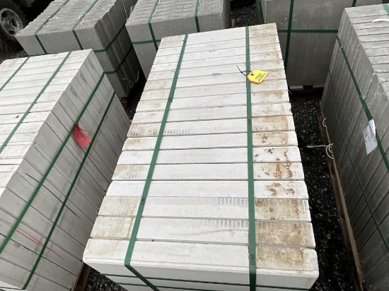 Hanover Prest Paver Glacier White Cloth Finish