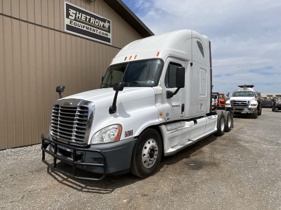 2012 Freightliner Cascadia Sleeper Tractor Truck