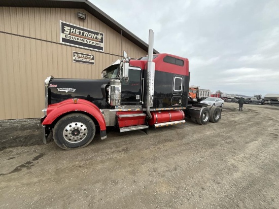 2000 Kenworth W900 Sleeper Cab Tractor Truck