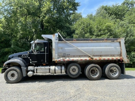 2010 Mack Granite GU713 Dump Truck