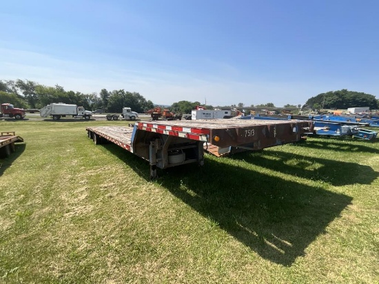 2004 Fontaine Step Deck Trailer