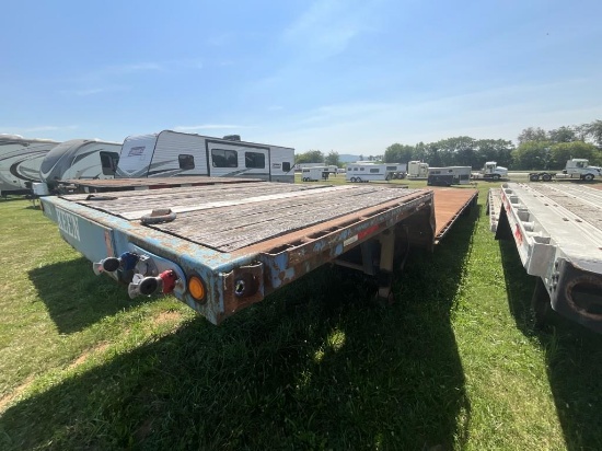 2001 Trail King Step Deck Trailer
