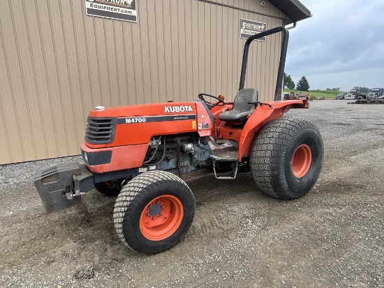 Kubota M4700 Tractor