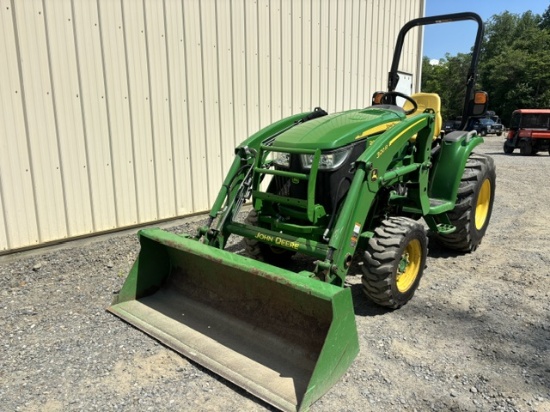 2019 John Deere 3033R Tractor