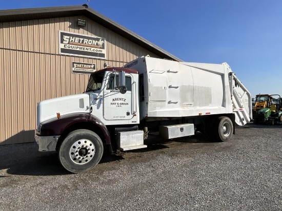 2004 Peterbilt 330 Day Cab Garbage Truck