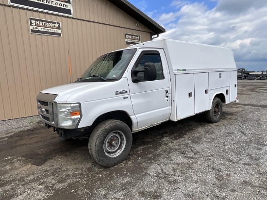 2013 Ford E350 Super Duty Van
