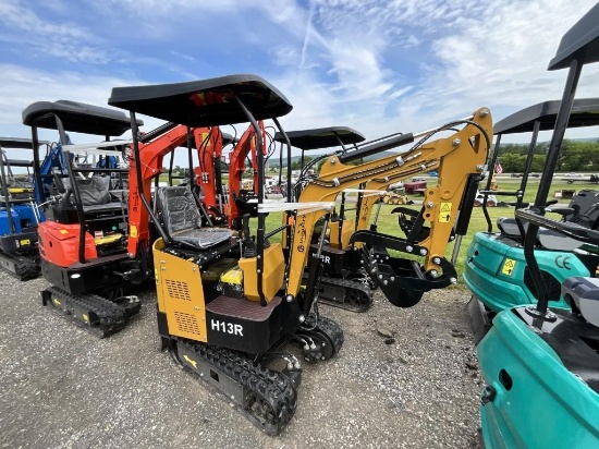New H13R Mini Excavator (YELLOW)(GAS)