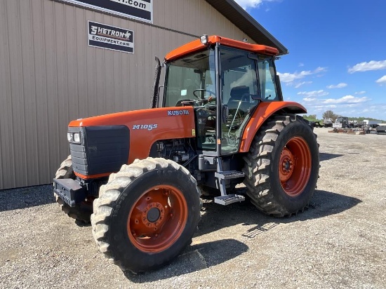 Kubota M105S Tractor