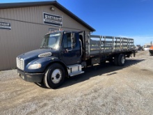 2005 Freightliner Business Class M2 Truck