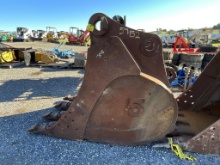 Deere 40in. Tooth Bucket