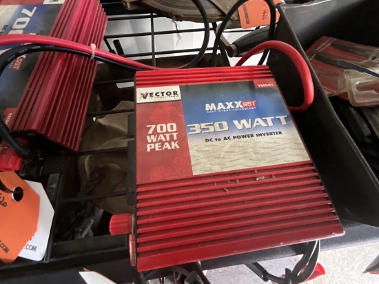 Vector Maxx SST 700 Watt Power Inverter