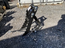 New Hydraulic Thumb Clamp