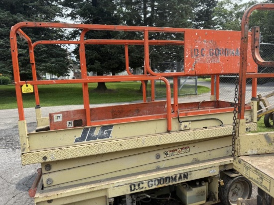**AS IS**JLG 2033E Scissor Lift