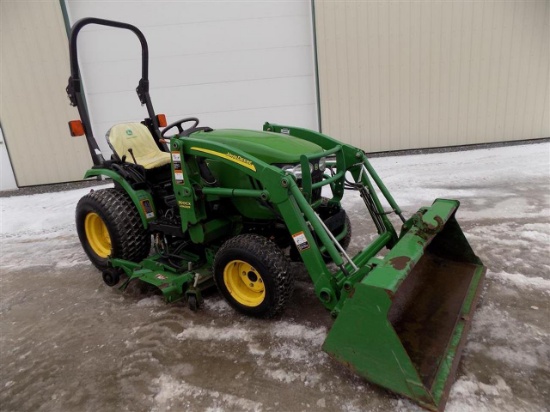 John Deere 2320