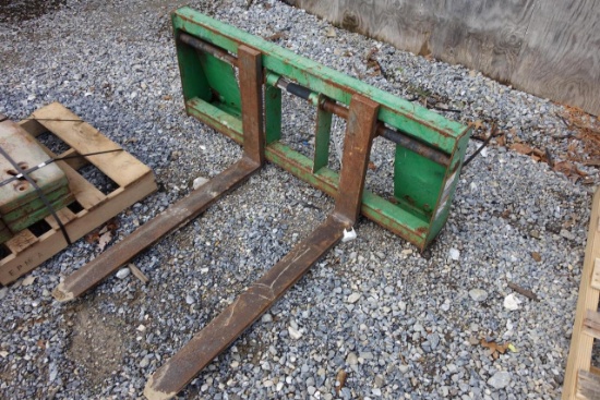 John Deere Pallet Forks