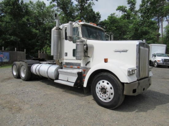 1999 Kenworth W900 T/A Road Tractor