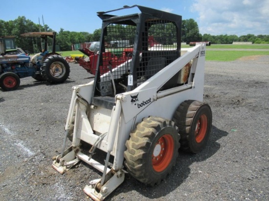 Bobcat 825