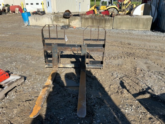 Bobcat Skid Steer Pallet Forks