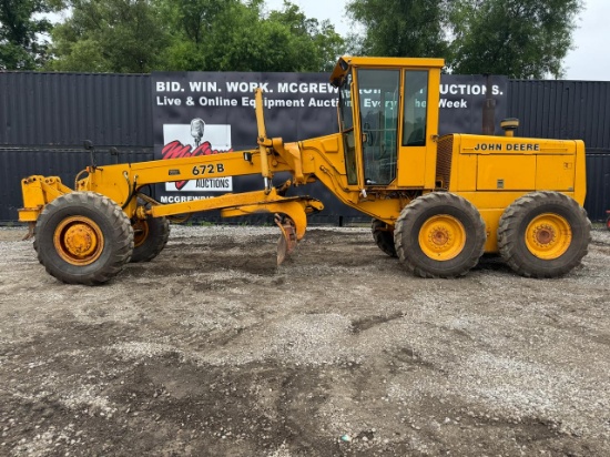John Deere 672B Motor Grader