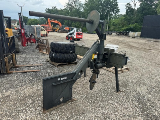 Bobcat Fence Installer