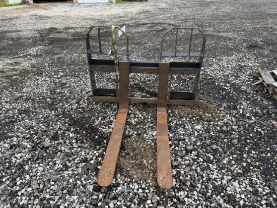 Bobcat 42” Skid Steer Pallet Forks