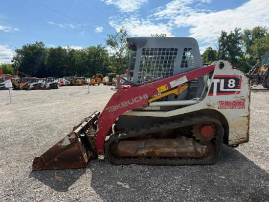 2016 Takeuchi TL8 Skid Steer Loader