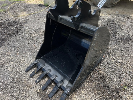 30” Quick Attach Excavator Bucket For KX80