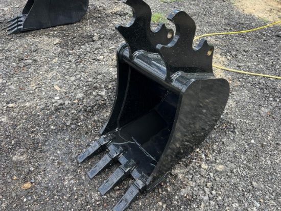 18” Quick Attach Excavator Bucket For KX40