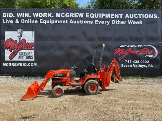 Kubota BX23 Tractor Loader Backhoe