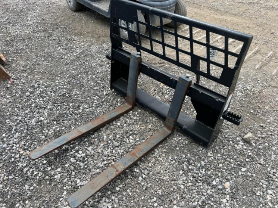 Virnig 36” Skid Steer Pallet Forks
